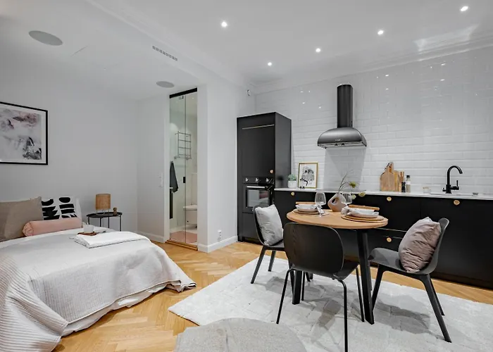 Very Cental Scandic With Balcony Apartment Helsinki