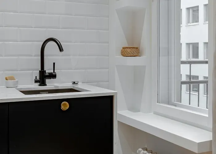 Very Cental Scandic With Balcony Helsínquia