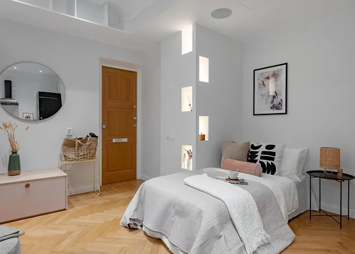 Very Cental Scandic With Balcony Apartment