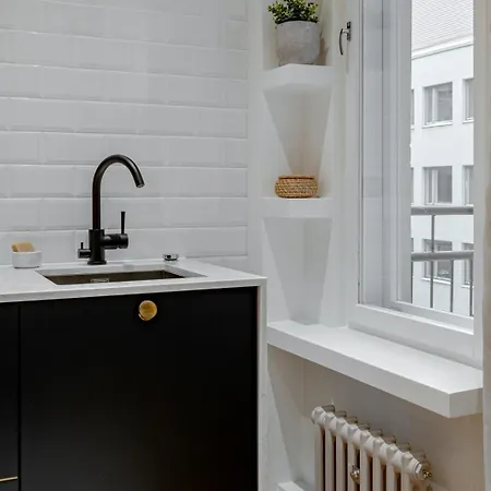 Very Cental Scandic With Balcony Helsingfors