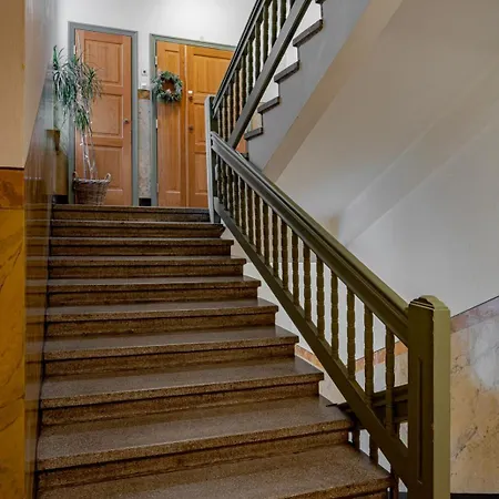 Very Cental Scandic With Balcony