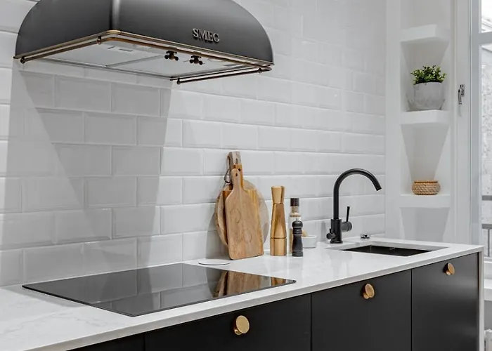 Very Cental Scandic With Balcony *