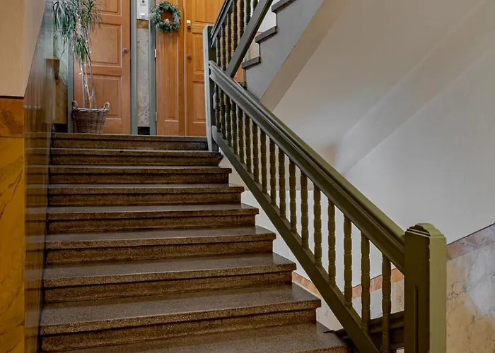 Very Cental Scandic With Balcony *